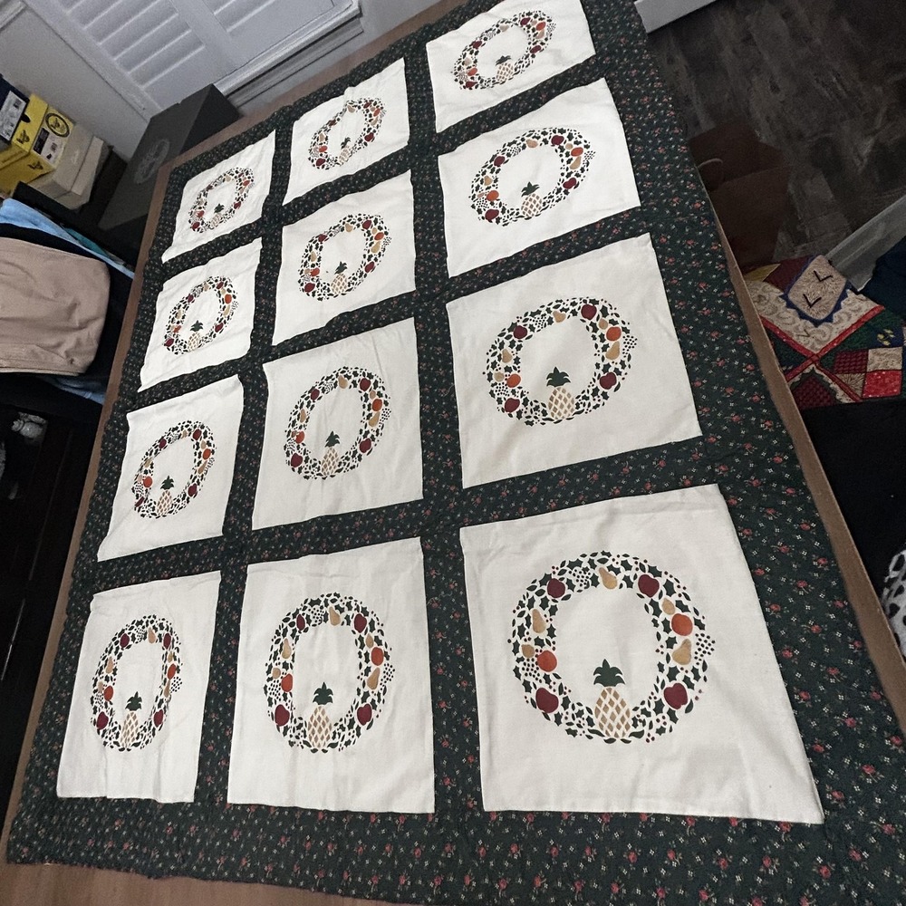 Vintage Alice's Country Cottage Quilt Fruit Wreath Pineapple 52x41in USA Country
